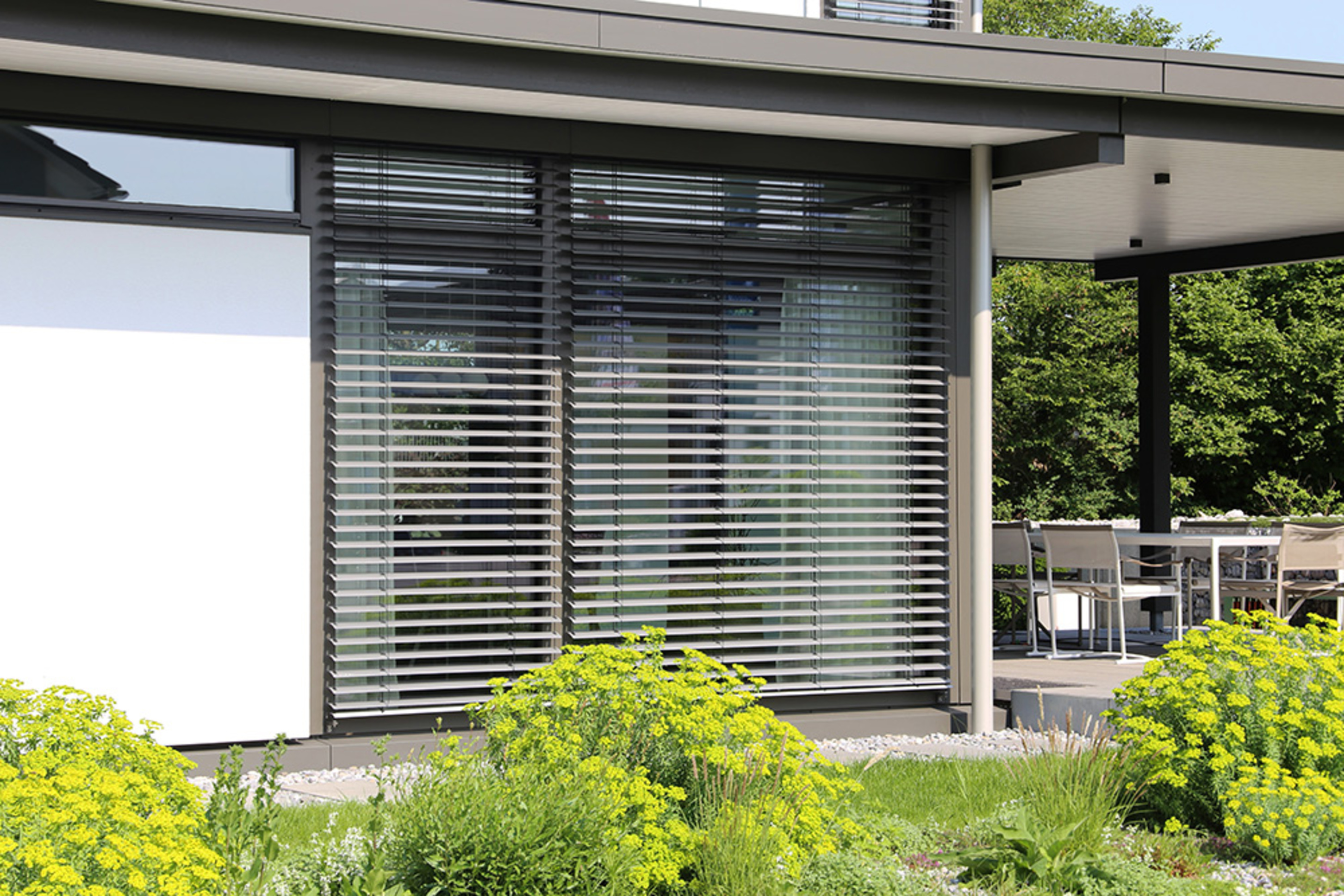 Rollladen­steuerung bei Elektrotechnik Grimm GmbH in Satteldorf