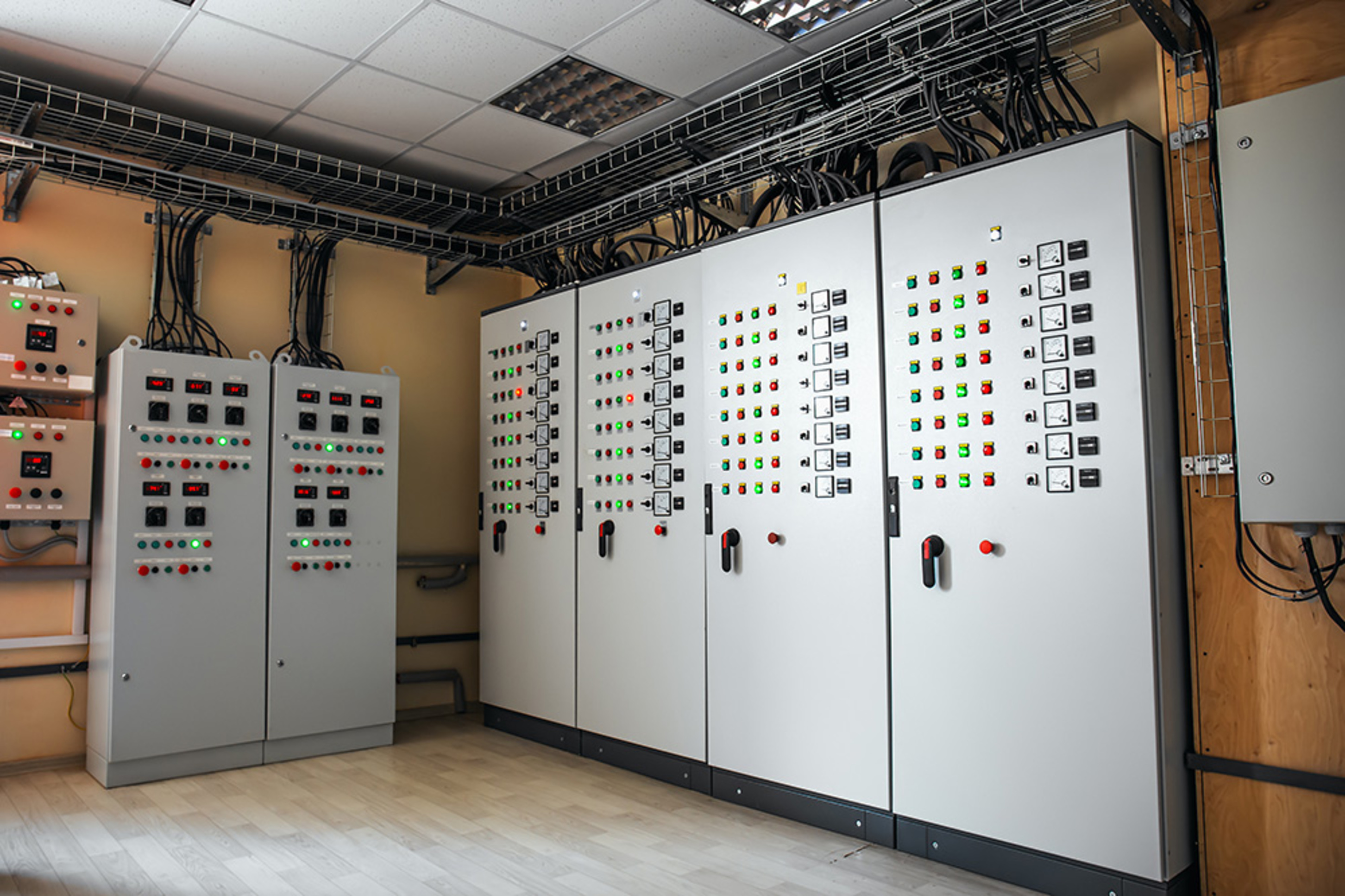 Schalt­anlagen­bau bei Elektrotechnik Grimm GmbH in Satteldorf