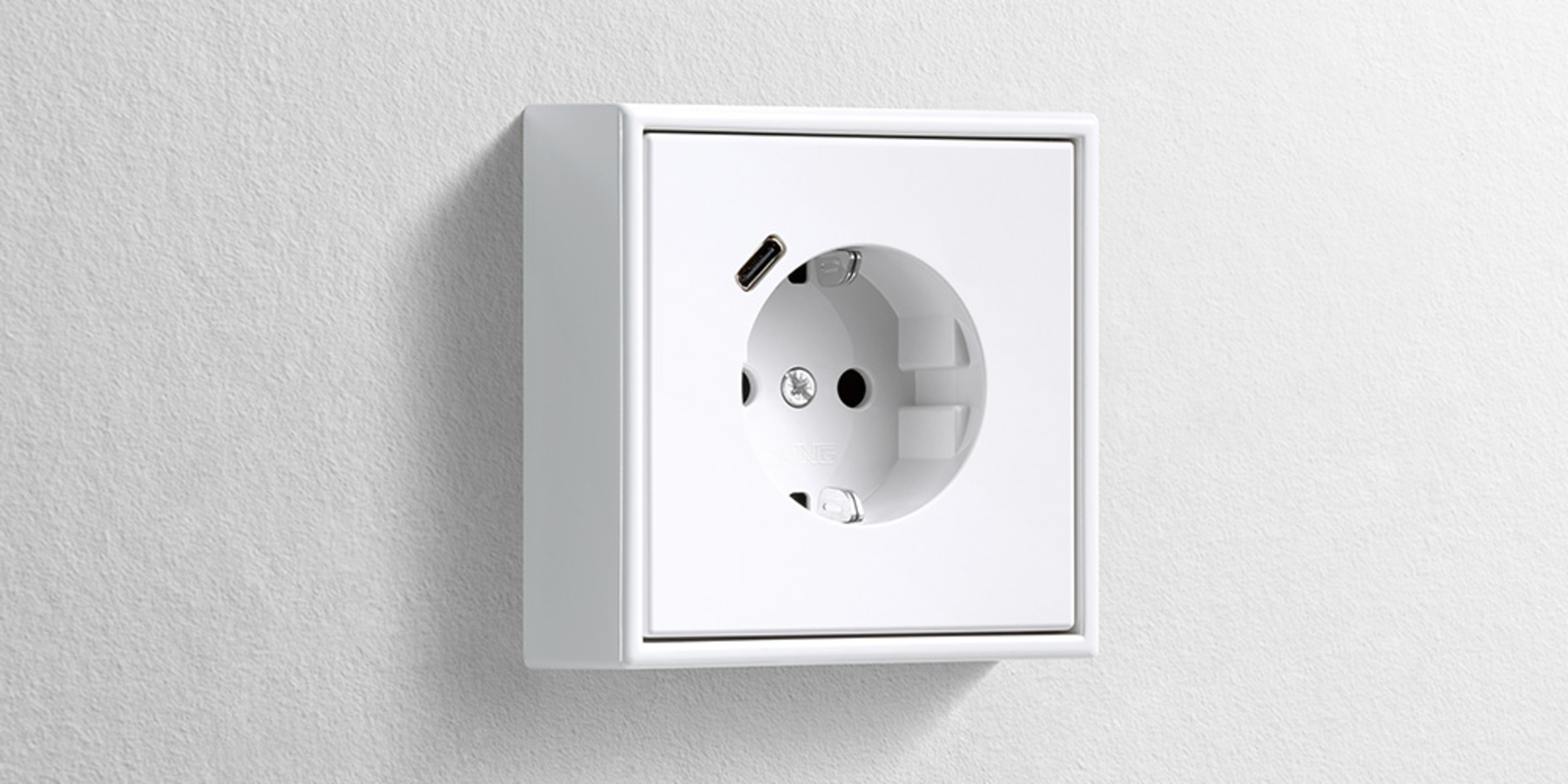 Erweiterter Anschlussraum für die Nachrüstung bei Elektrotechnik Grimm GmbH in Satteldorf